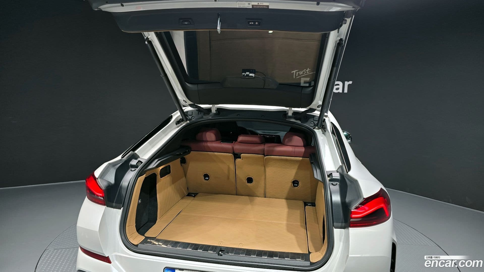 Main__Slider__Photo:X6 BMW 2021.0-19