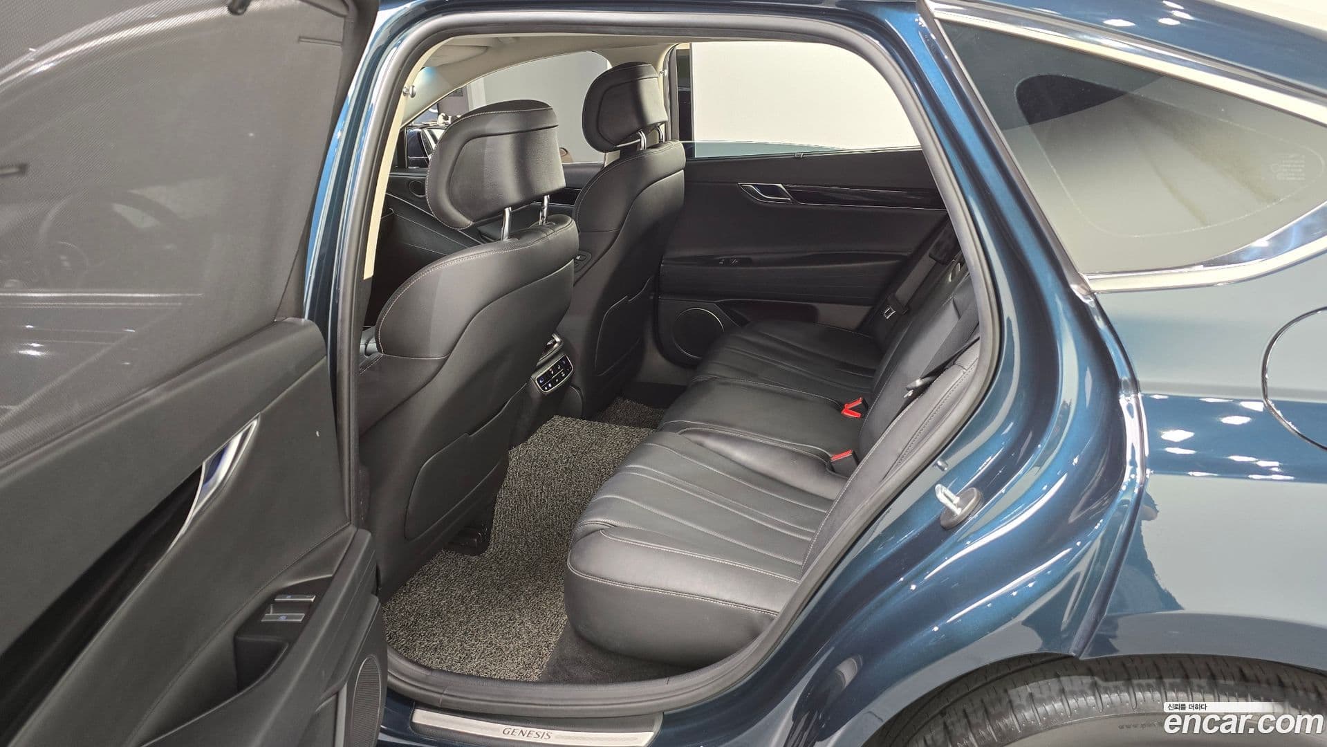 Main__Slider__Photo:G80 Genesis 2021.4-10