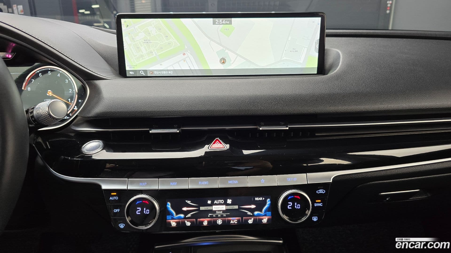 Main__Slider__Photo:G80 Genesis 2021.4-15