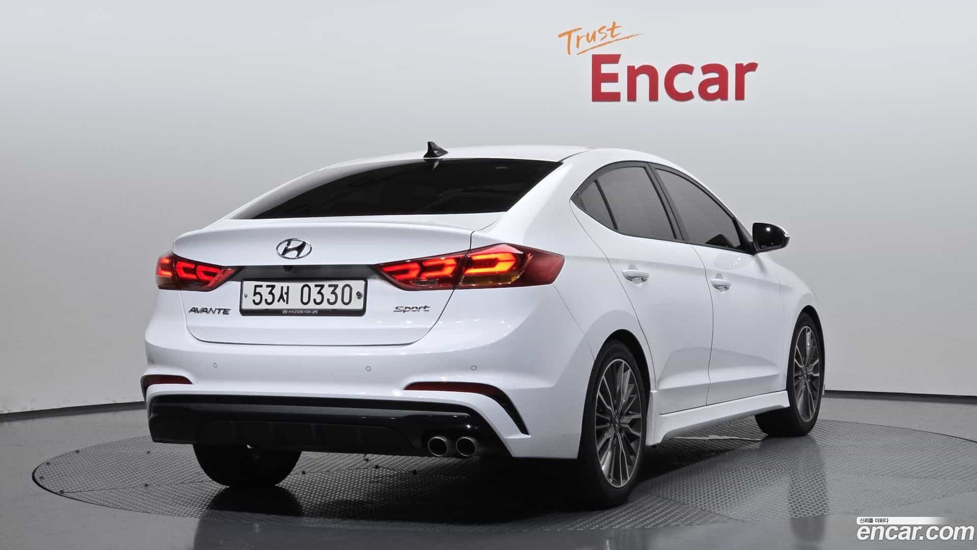 AVANTE Hyundai 2016.5-OUTER-002