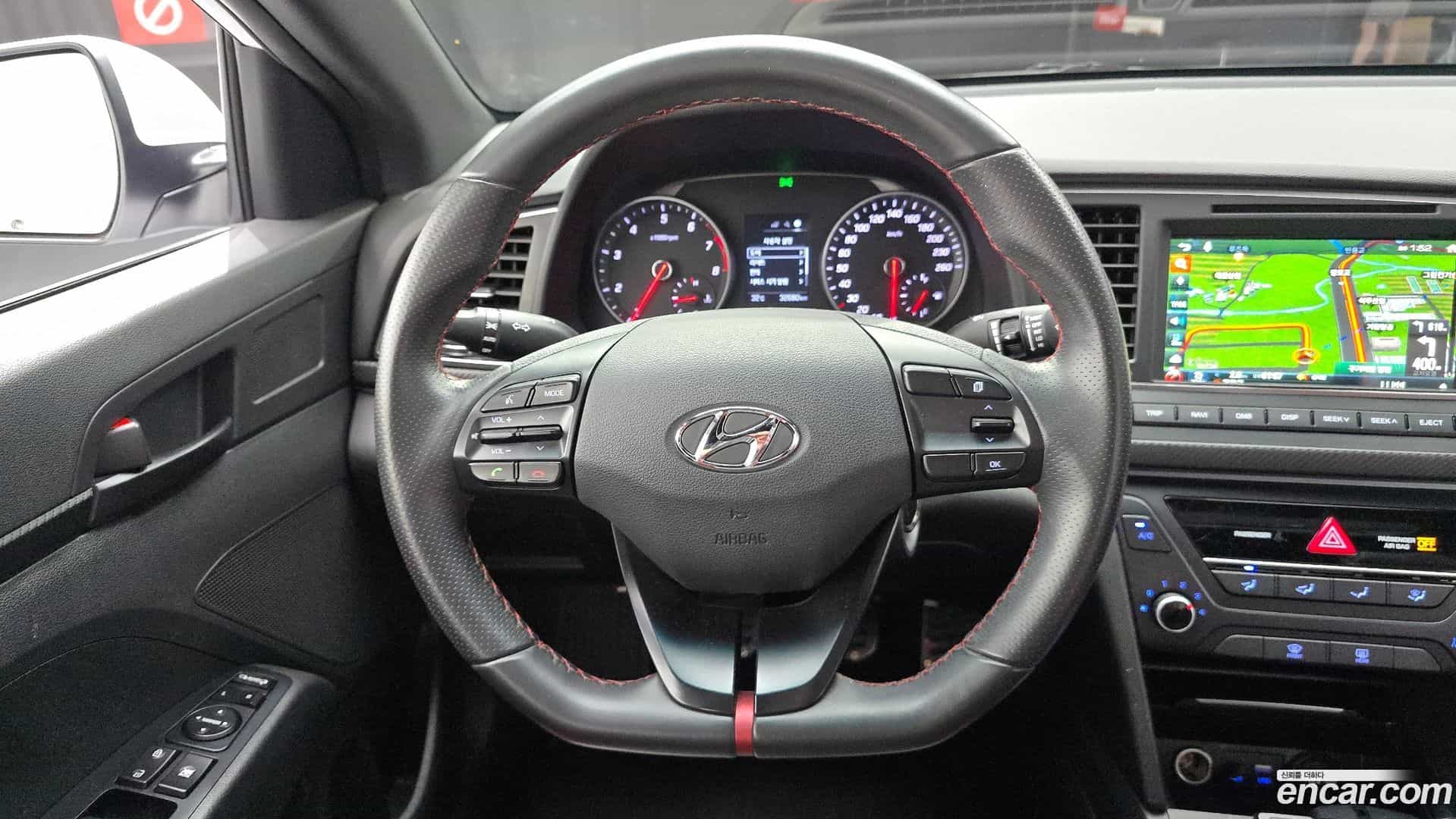 AVANTE Hyundai 2016.5-OPTION-017