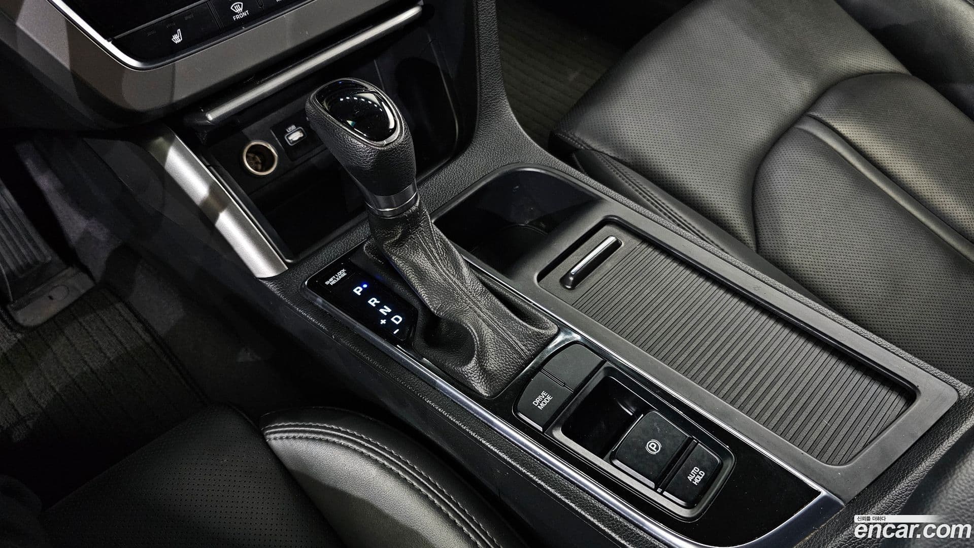 Main__Slider__Photo:Sonata Hyundai 2015.8-8