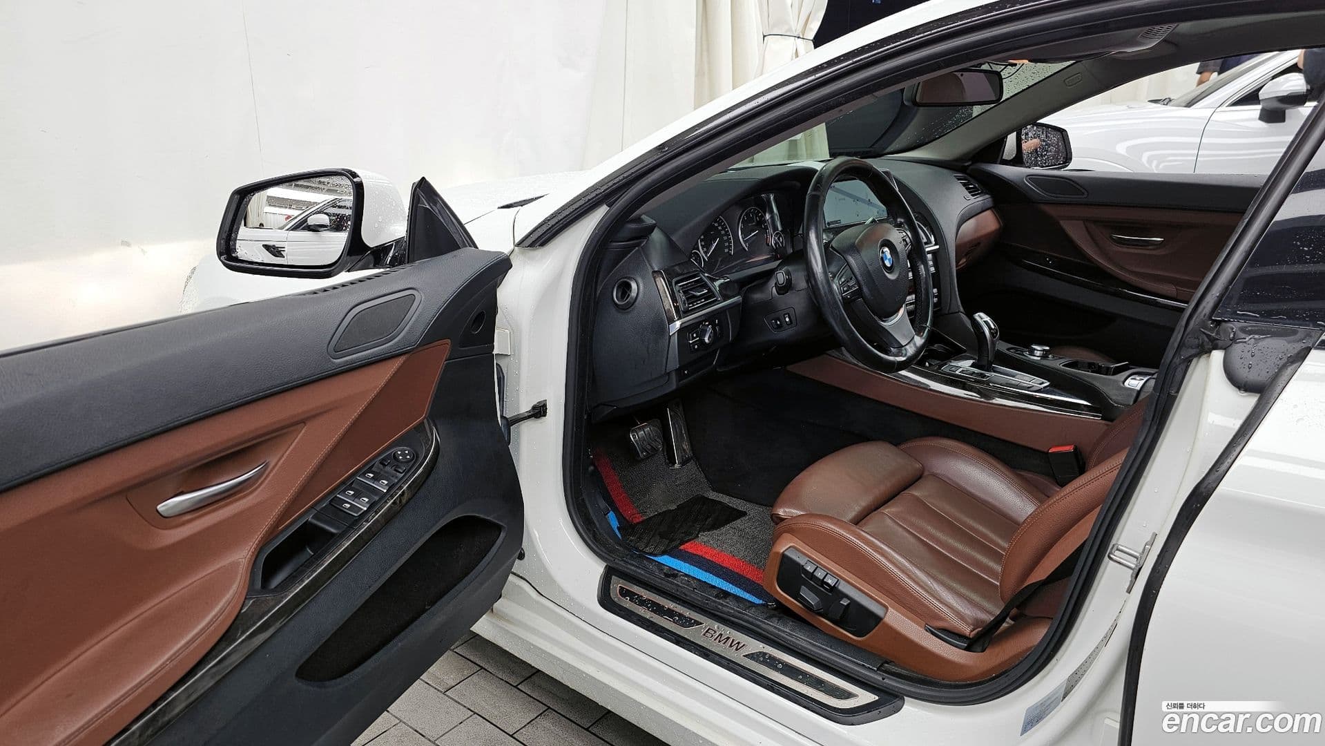 Main__Slider__Photo:6-Series BMW 2013.0-9