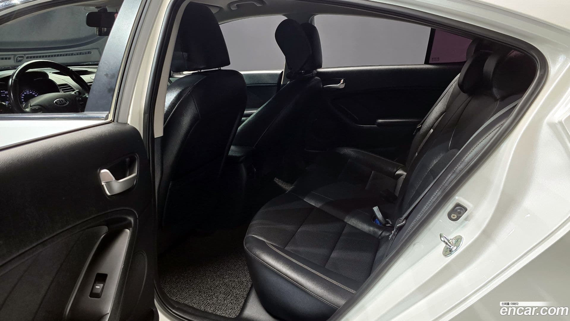 Main__Slider__Photo:K3 Kia 2015.6-12