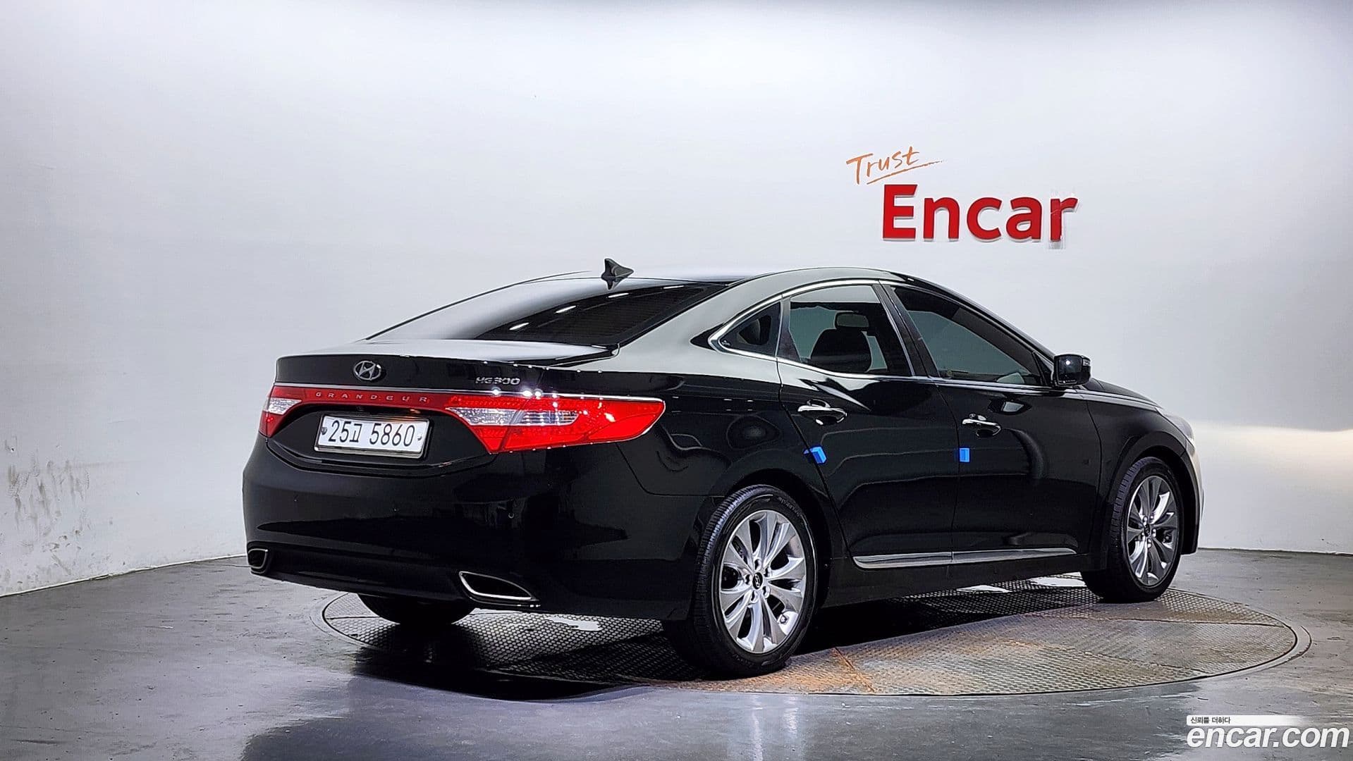 Main__Slider__Photo:Grandeur Hyundai 2012.0-1