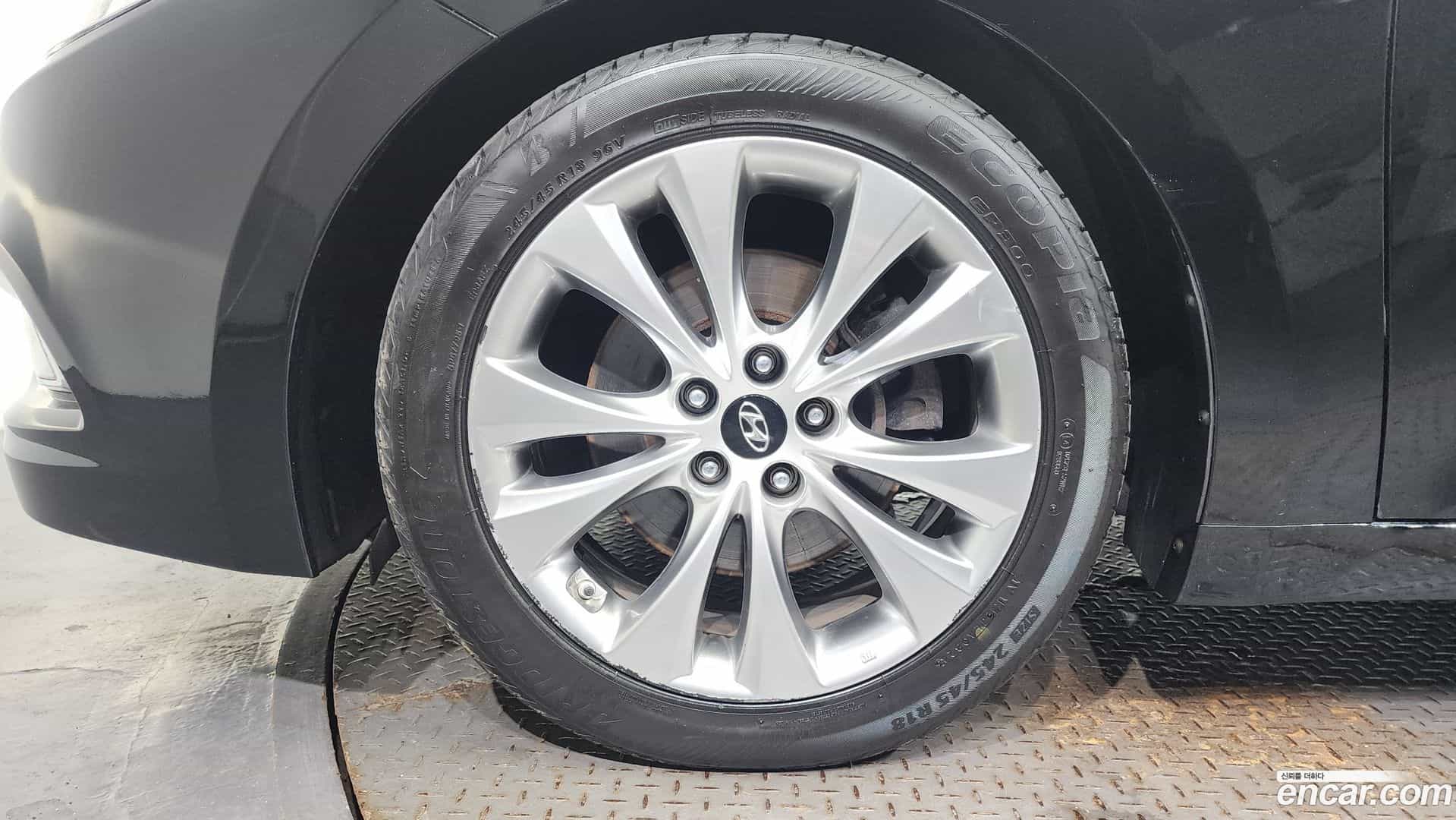 Grandeur Hyundai 2012.0-OUTER-005