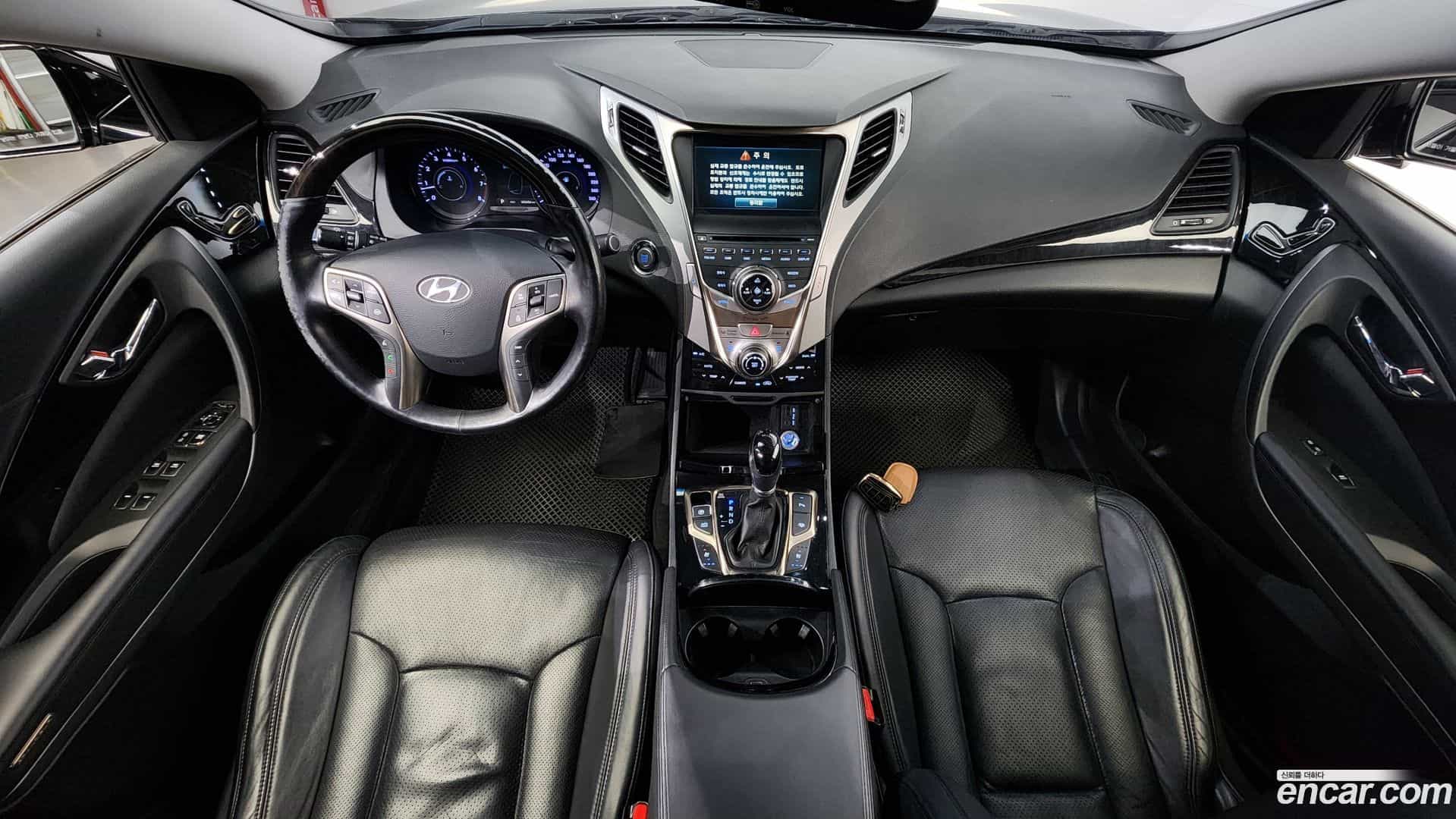 Grandeur Hyundai 2012.0-INNER-007