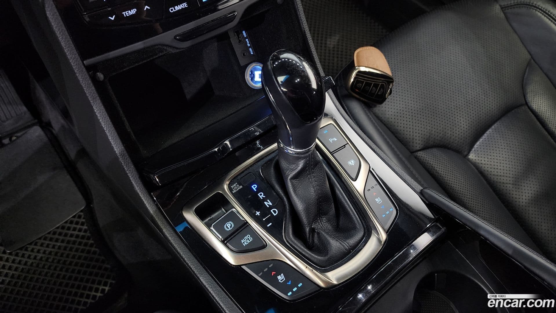 Main__Slider__Photo:Grandeur Hyundai 2012.0-8