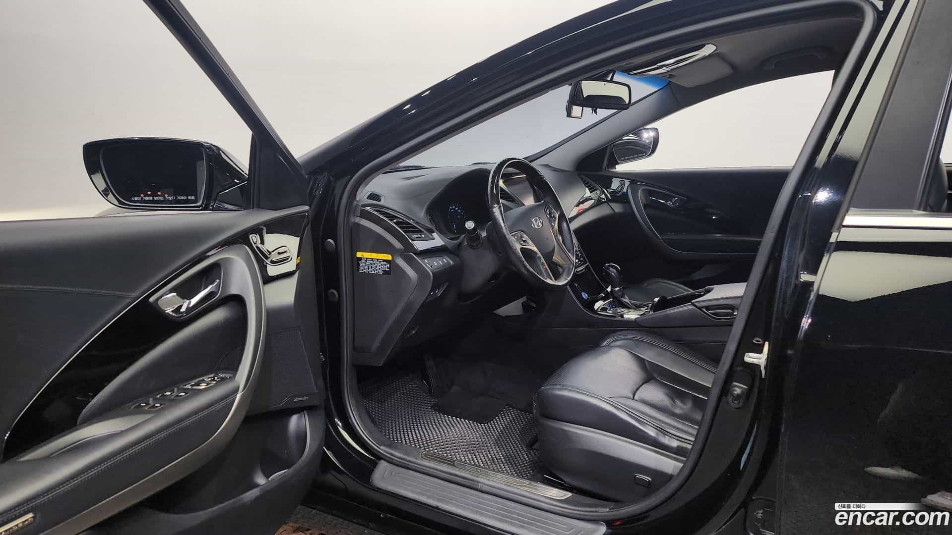 Grandeur Hyundai 2012.0-INNER-010