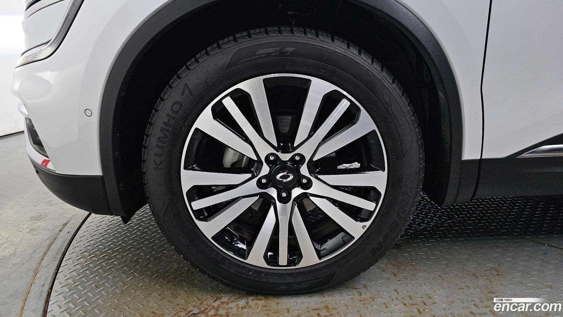 Main__Slider__Photo:QM6 Renault-KoreaSamsung 2020.9-4