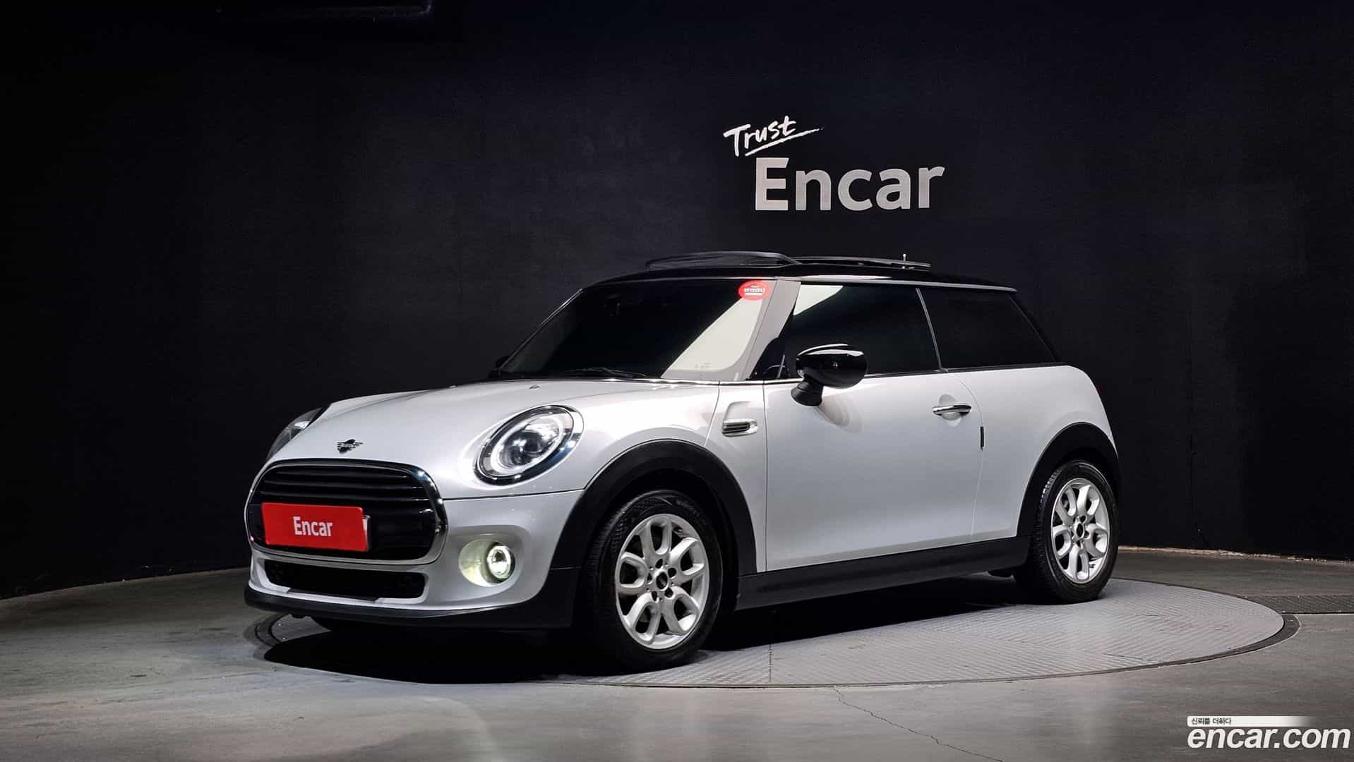 Cooper Mini 2020.4-OUTER-001