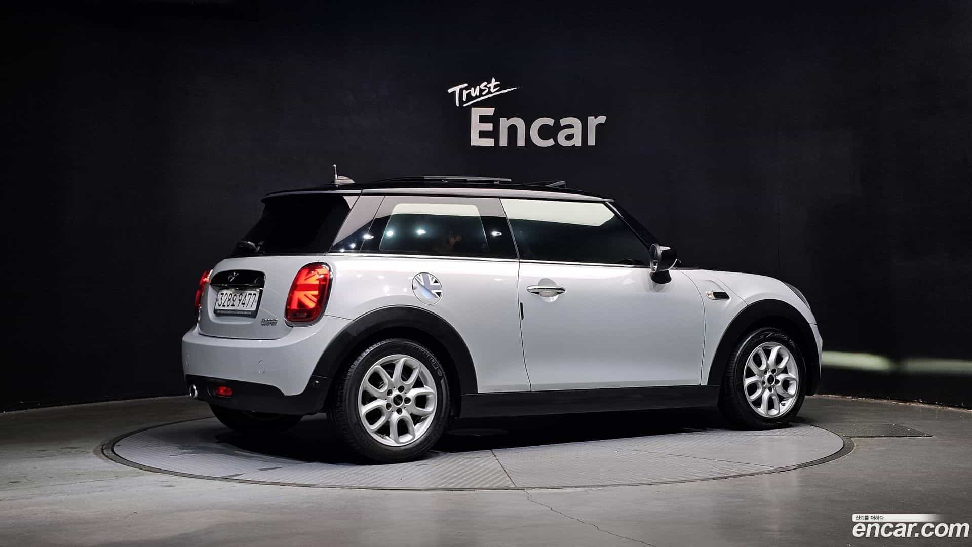 Cooper Mini 2020.4-OUTER-002