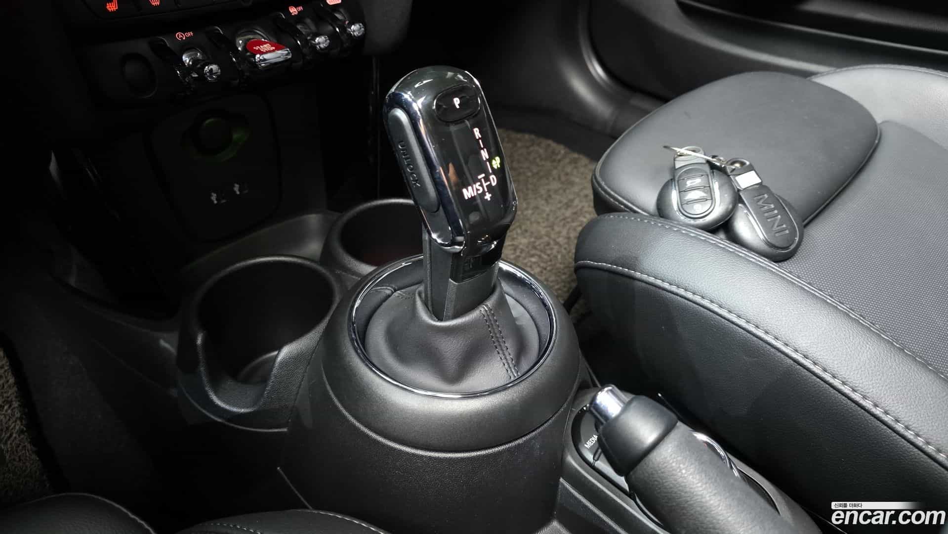 Cooper Mini 2020.4-INNER-009