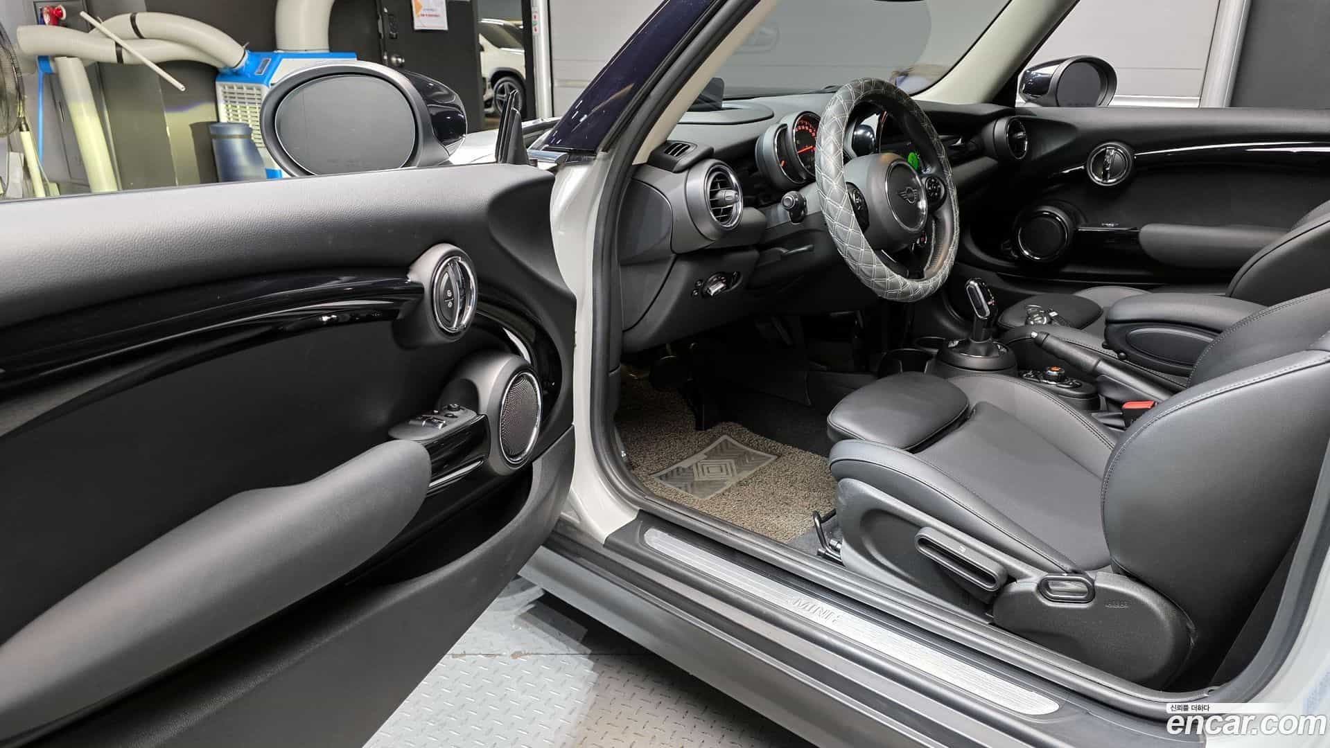 Cooper Mini 2020.4-OPTION-015