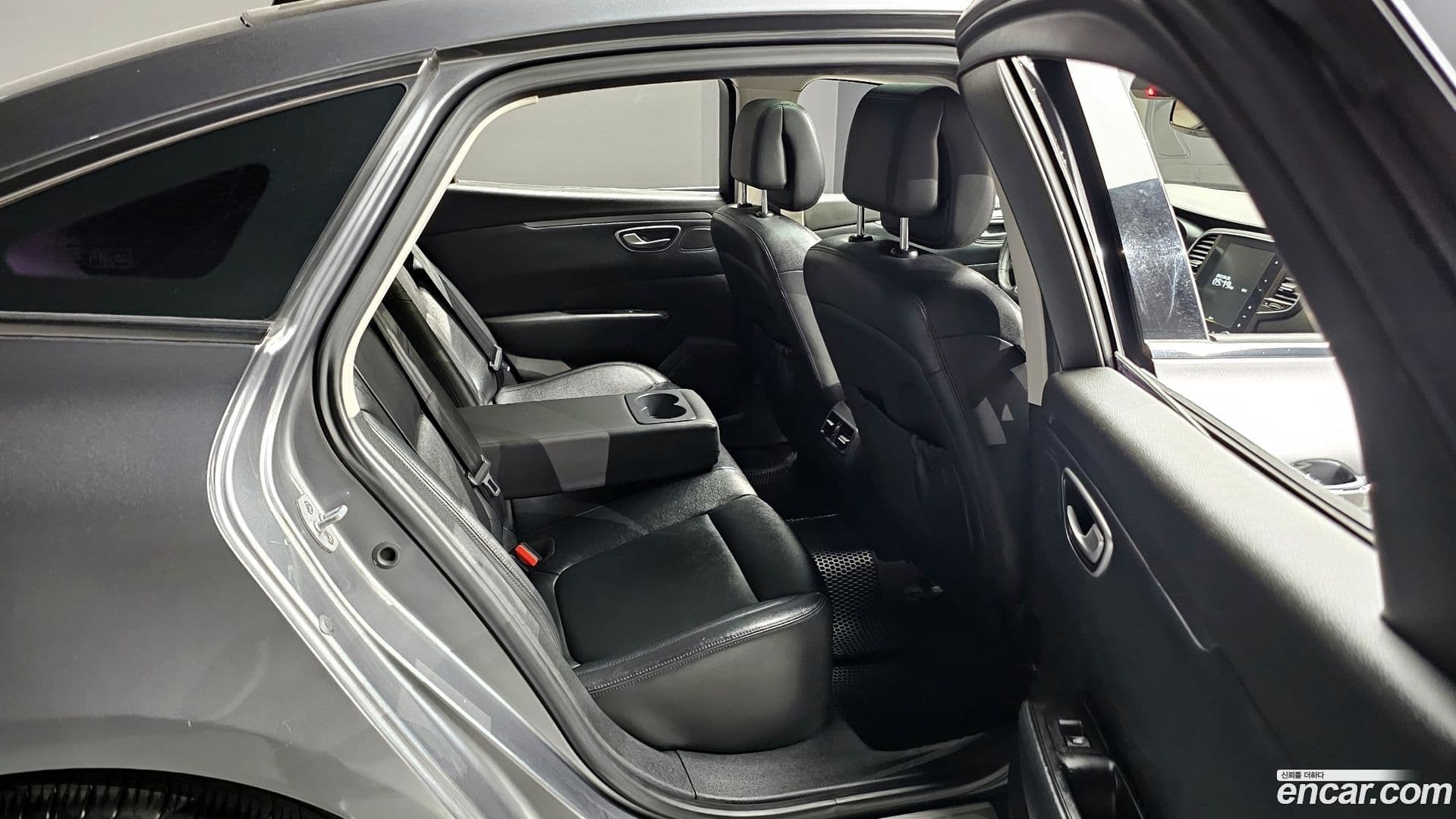 Main__Slider__Photo:SM6 Renault Korea 2016.10-11