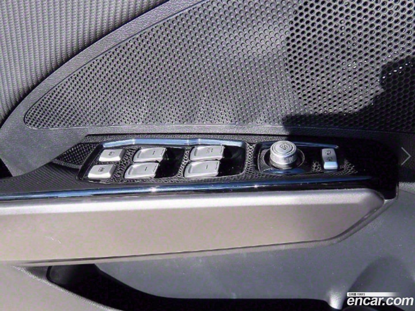 Main__Slider__Photo:TIBOLI KG Mobility 2018.9-12