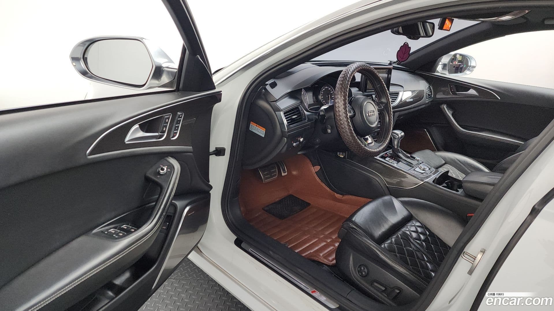 Main__Slider__Photo:S6 Audi 2013.7-9