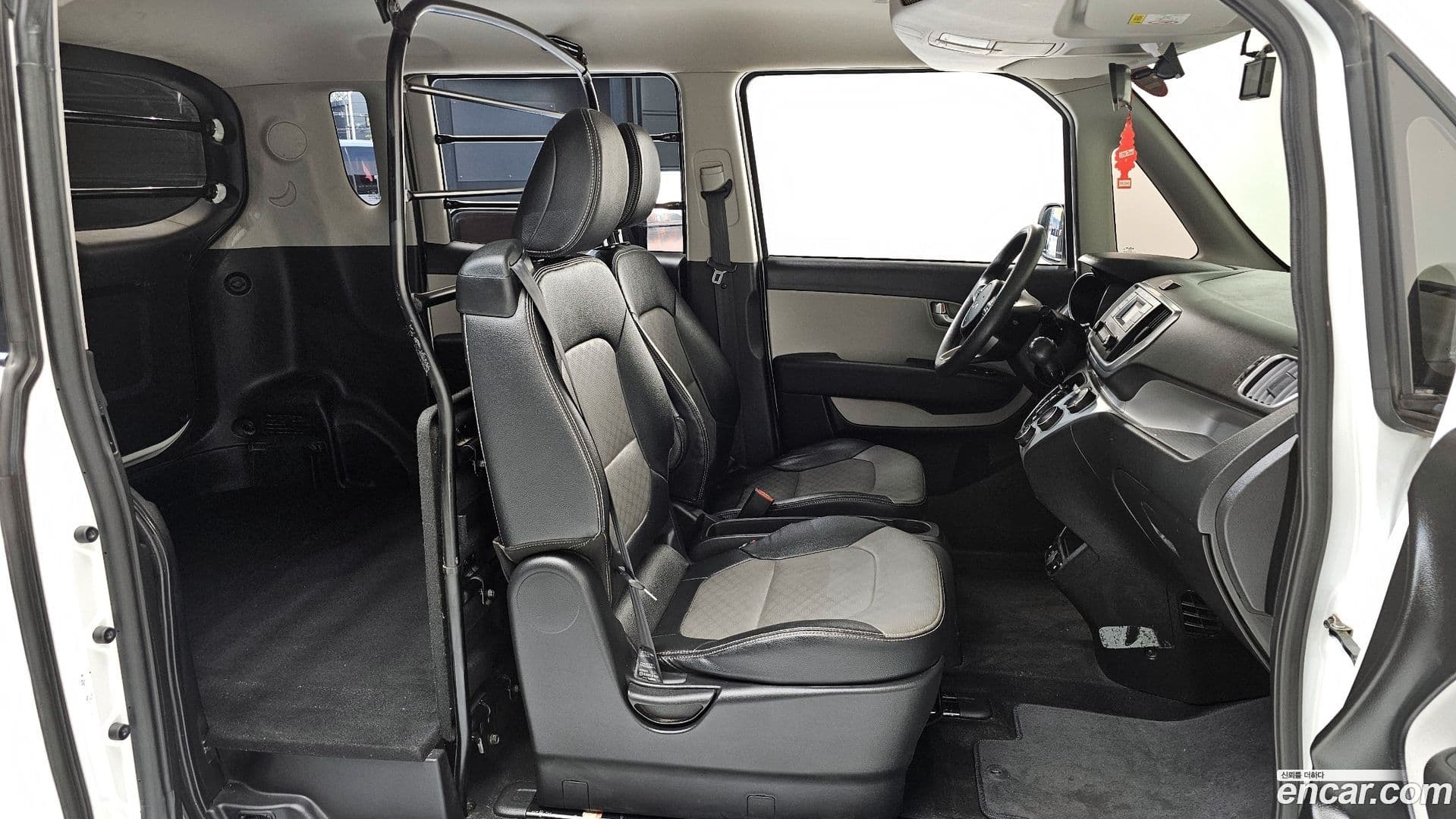 Main__Slider__Photo:RAY Kia 2021.6-9