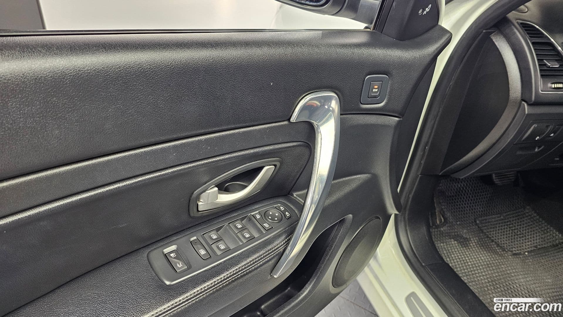 Main__Slider__Photo:SM5 Renault-KoreaSamsung 2014.10-12