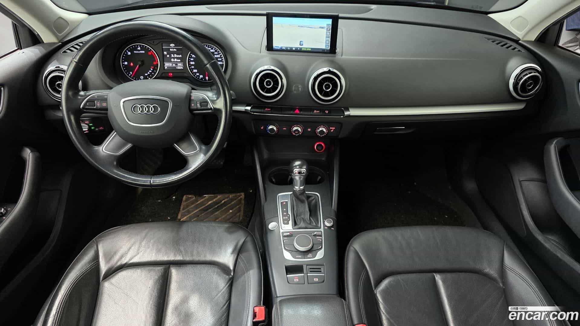 A3 Audi 2015.10-INNER-007