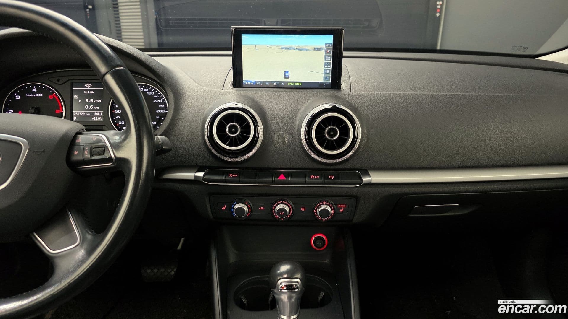 Main__Slider__Photo:A3 Audi 2015.10-15