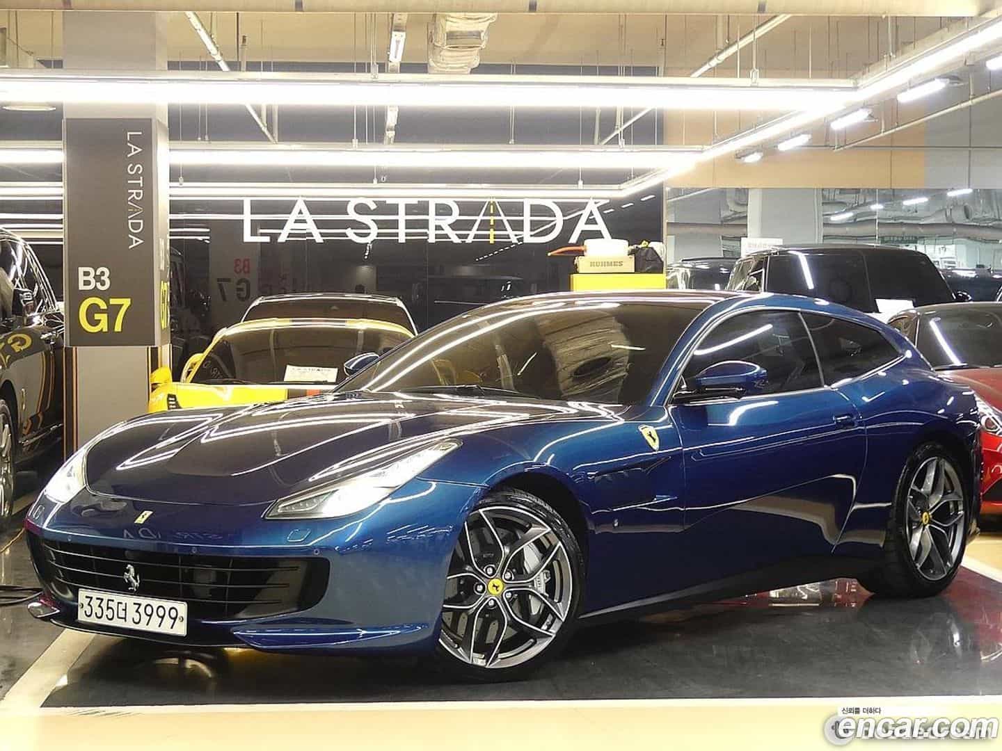 GTC4 Lusso Ferrari 2019.10-OUTER-003