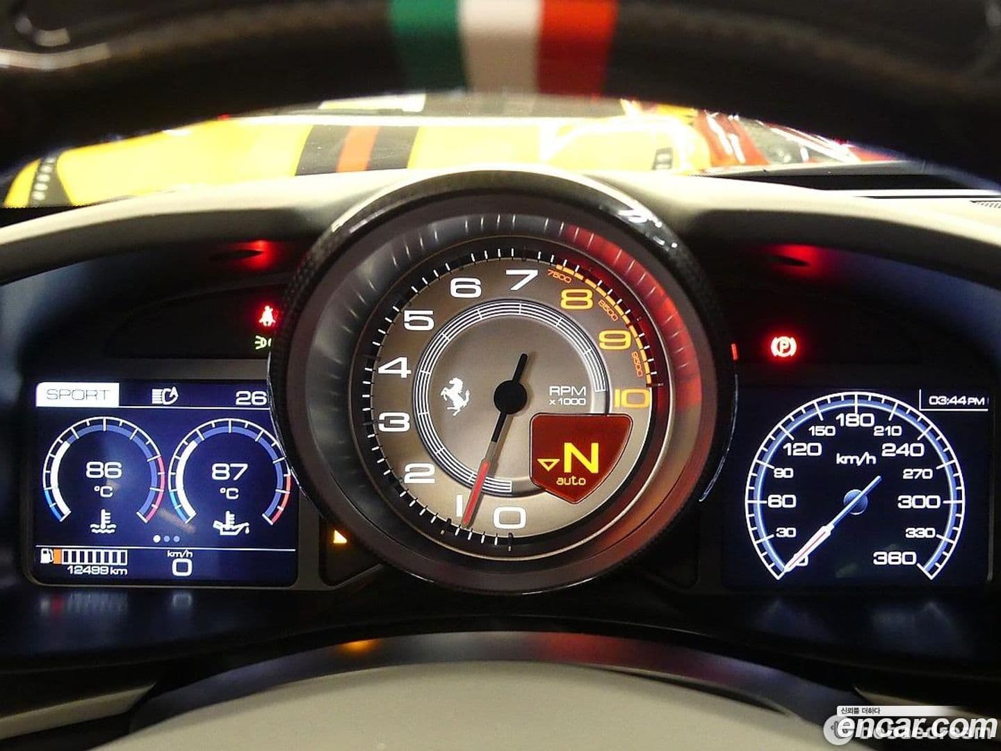 Main__Slider__Photo:GTC4 Lusso Ferrari 2019.10-7