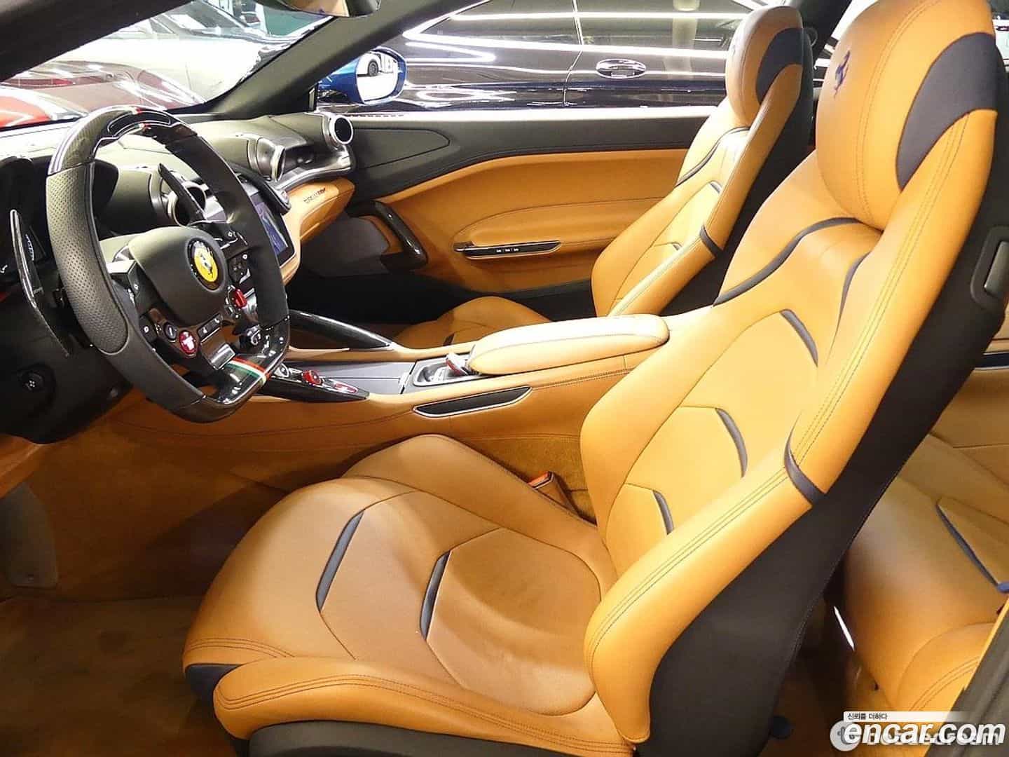 GTC4 Lusso Ferrari 2019.10-INNER-010