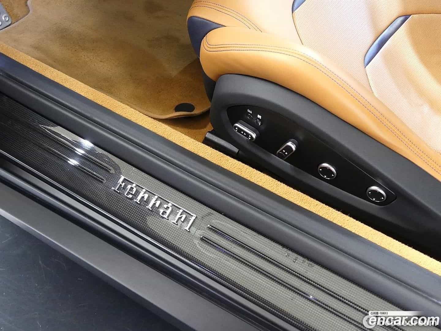 GTC4 Lusso Ferrari 2019.10-OPTION-021