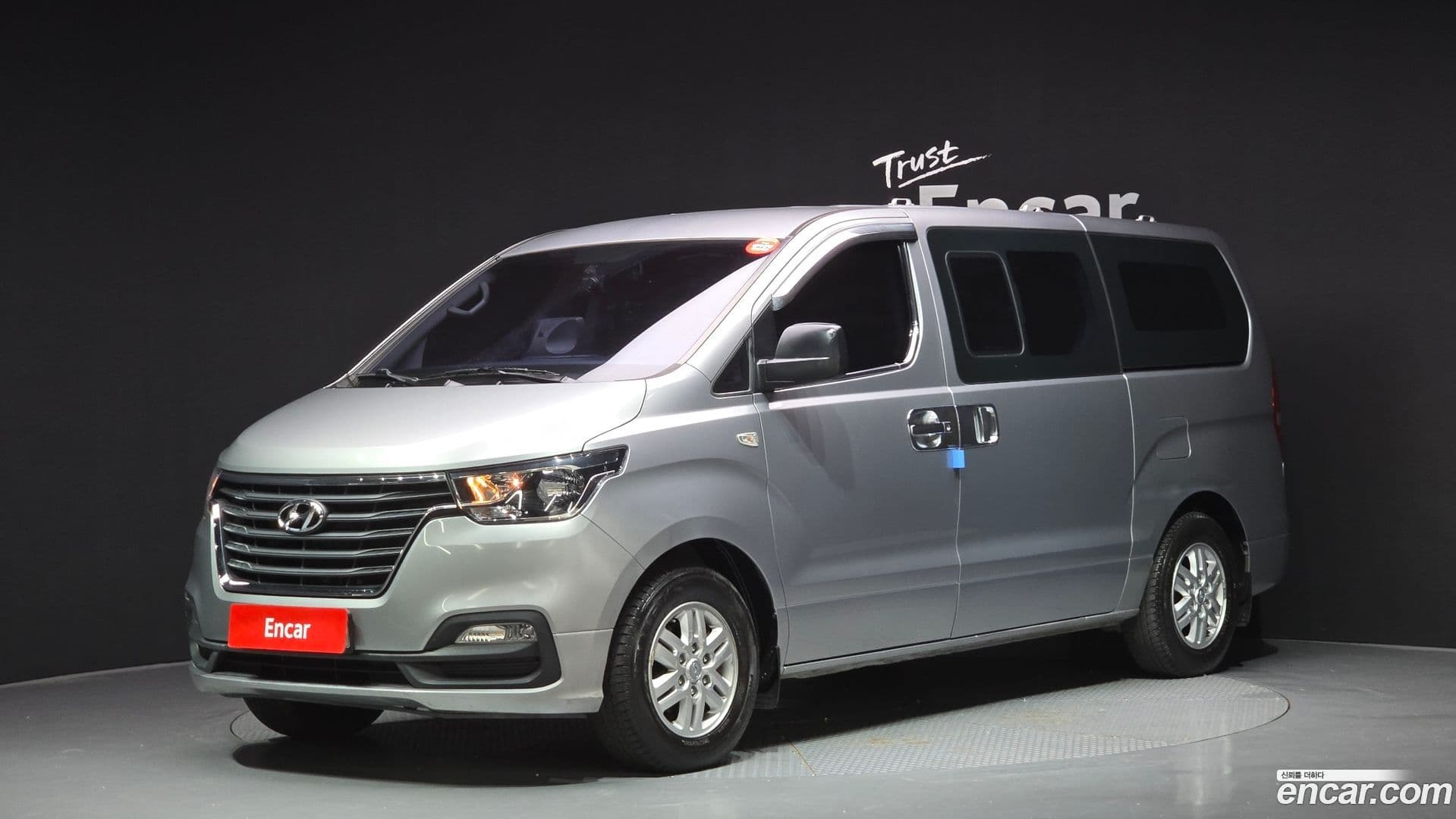 Main__Slider__Photo:Starex Hyundai 2018.4-0