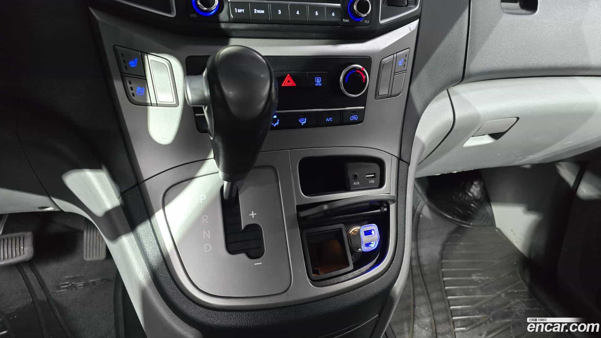 Starex Hyundai 2018.4-INNER-009