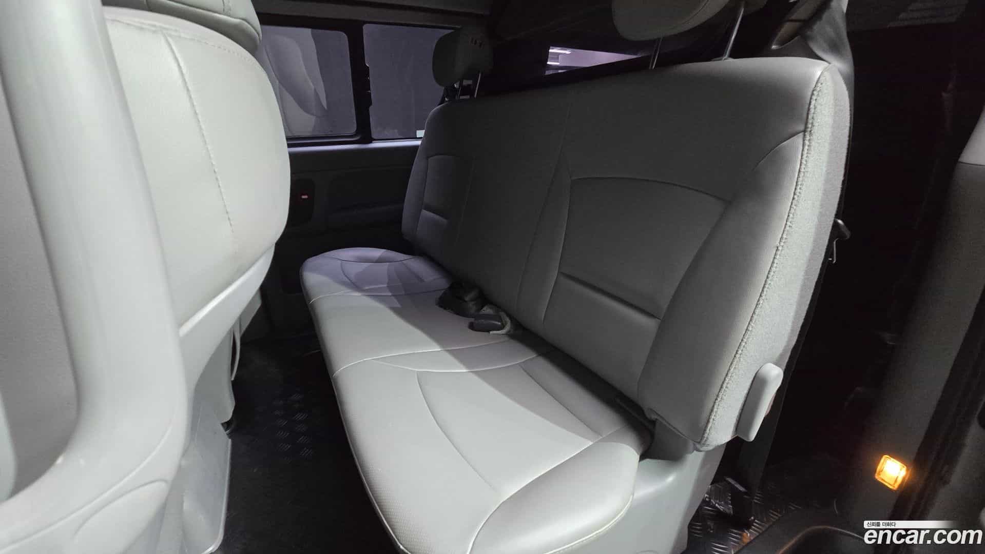 Starex Hyundai 2018.4-OPTION-016