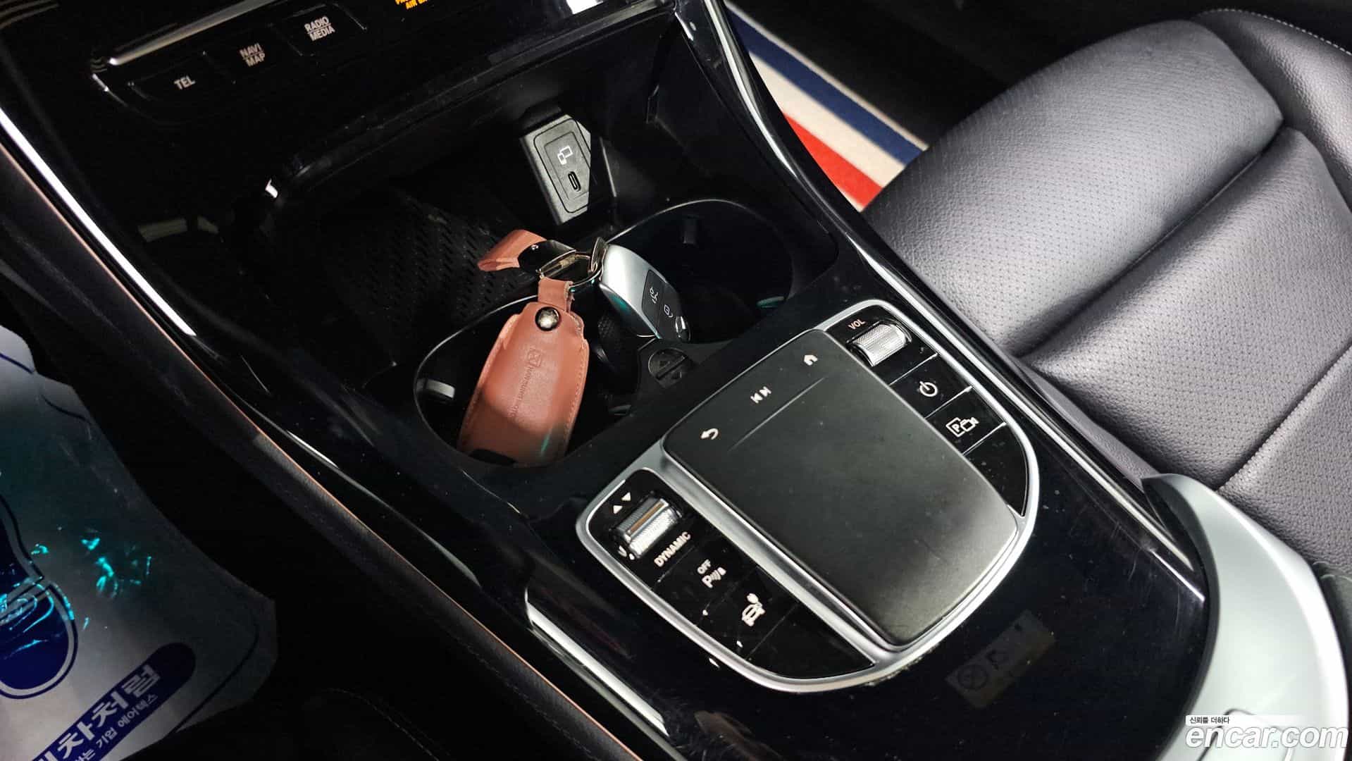 EQC Mercedes-Benz 2020.11-OPTION-021