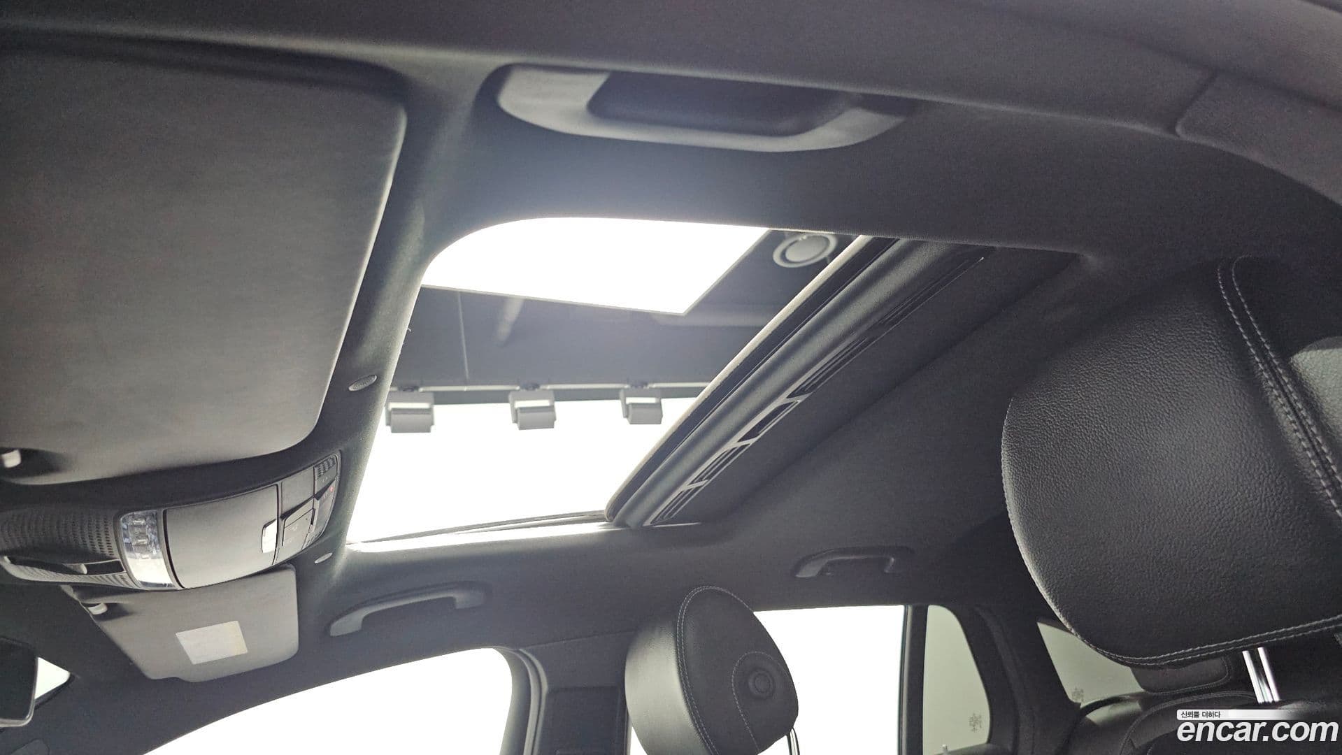 Main__Slider__Photo:EQC Mercedes-Benz 2020.11-17