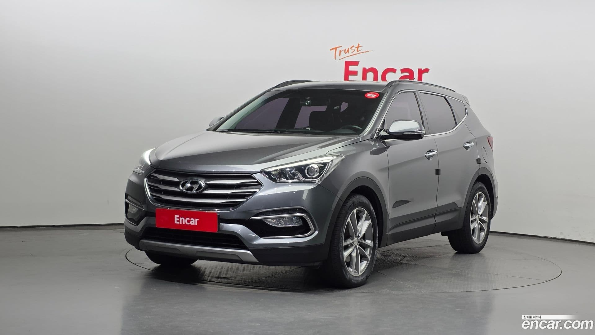 Main__Slider__Photo:Santafe Hyundai 2015.11-0