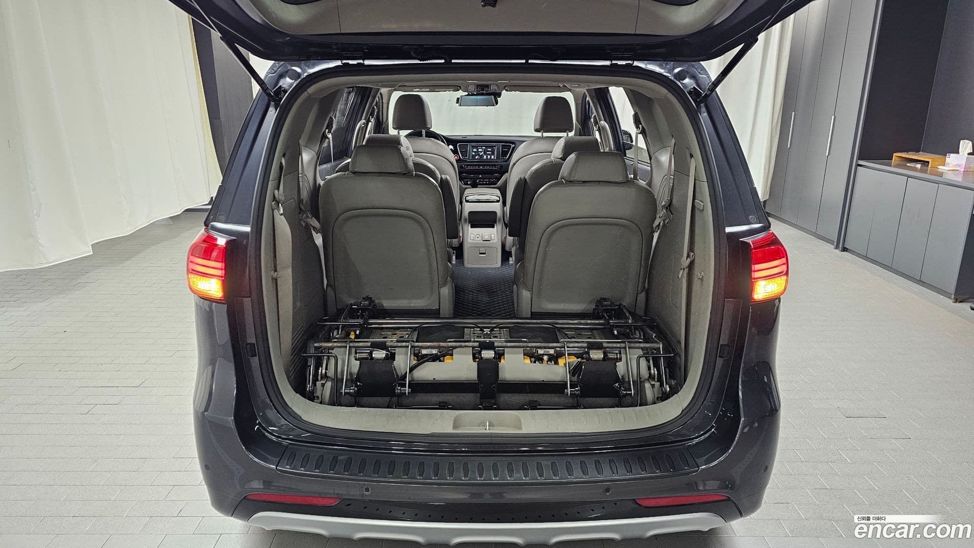 Main__Slider__Photo:Canival Kia 2014.7-19