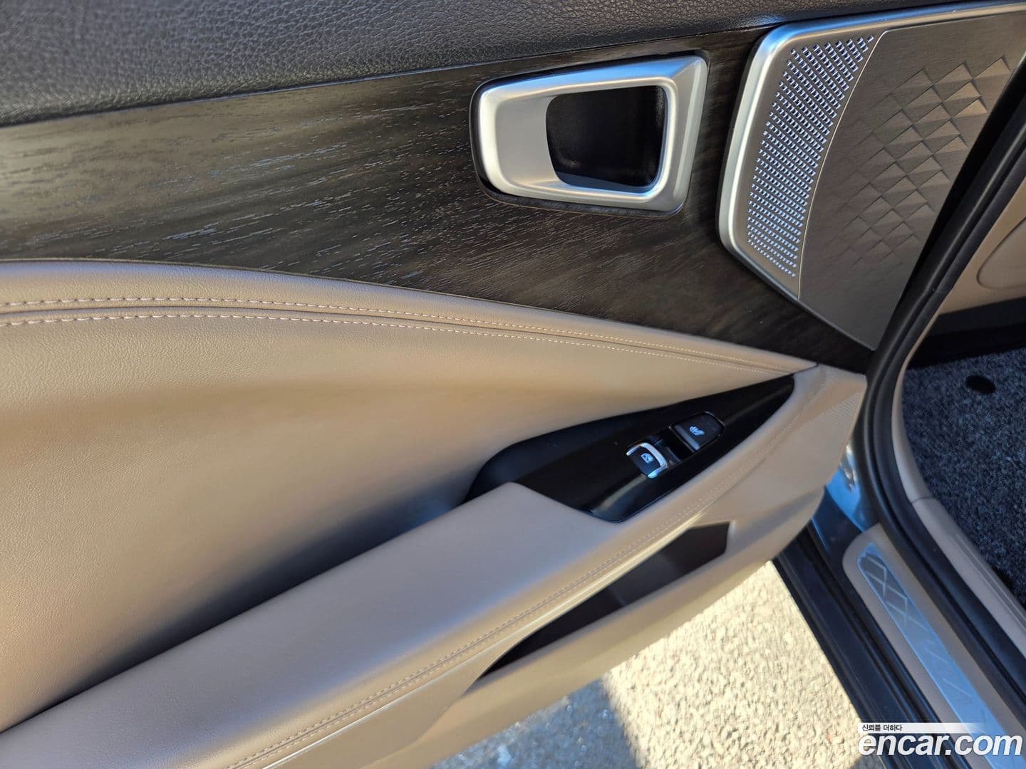 Main__Slider__Photo:K8 Kia 2021.11-13