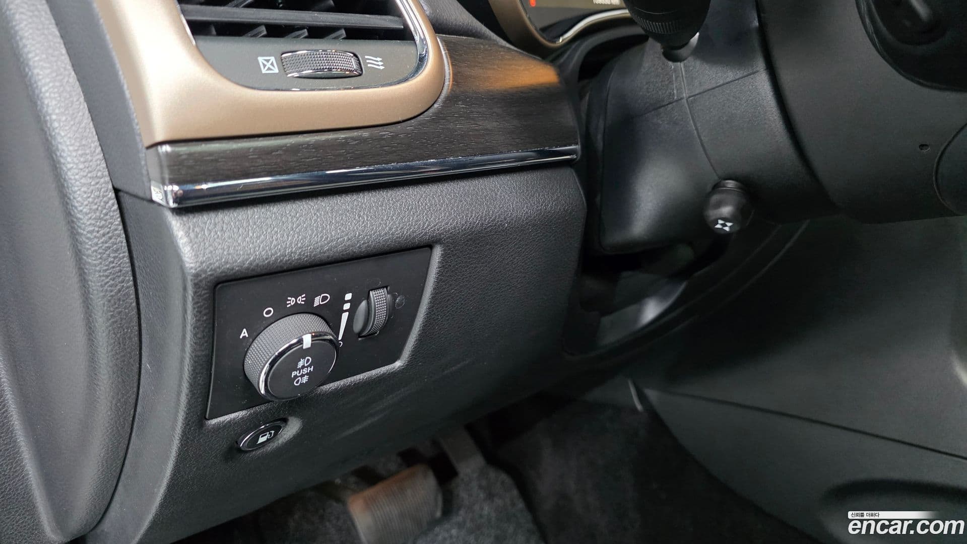 Main__Slider__Photo:Cherokee Jeep 2016.11-12