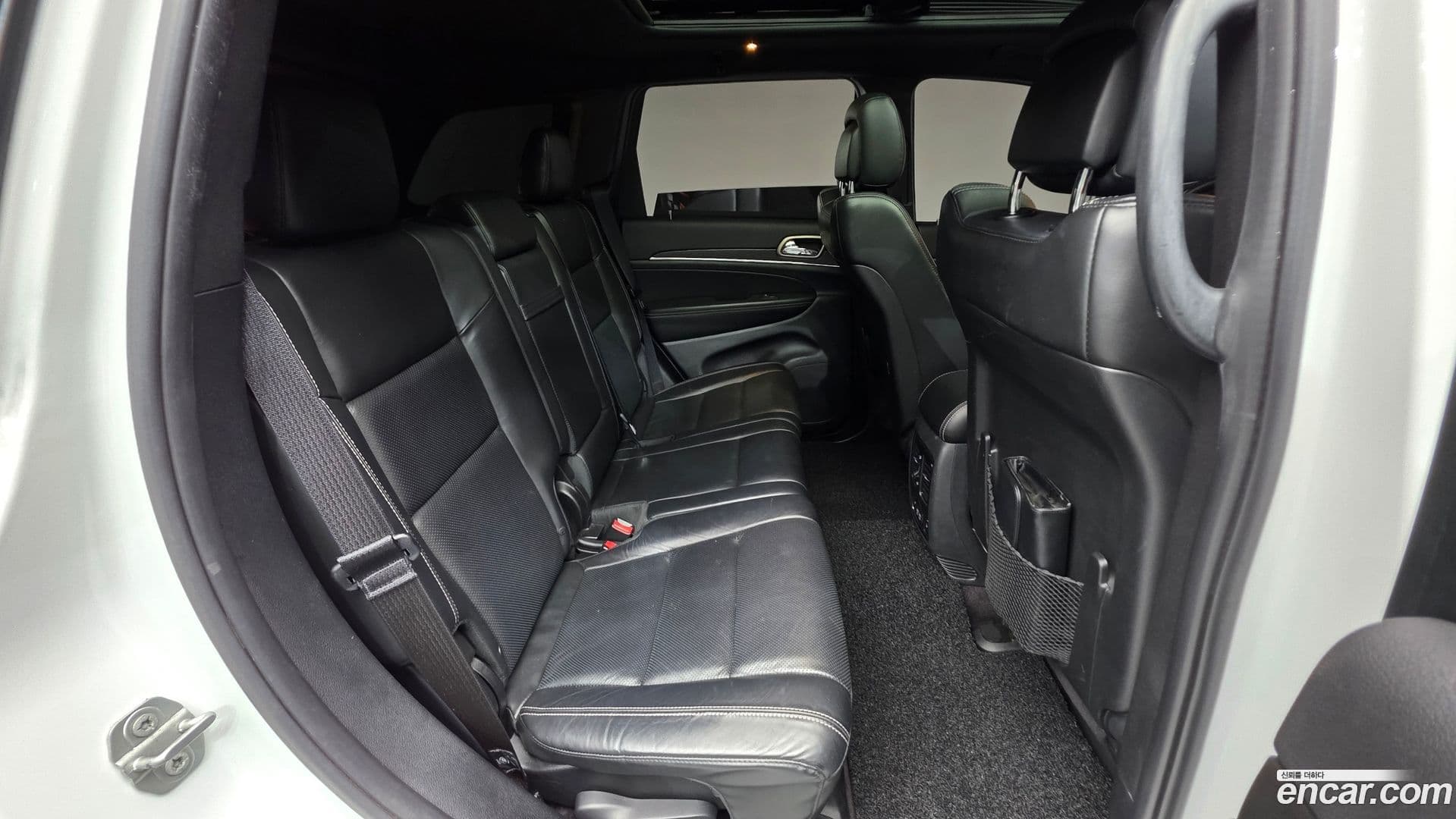 Main__Slider__Photo:Cherokee Jeep 2016.11-18