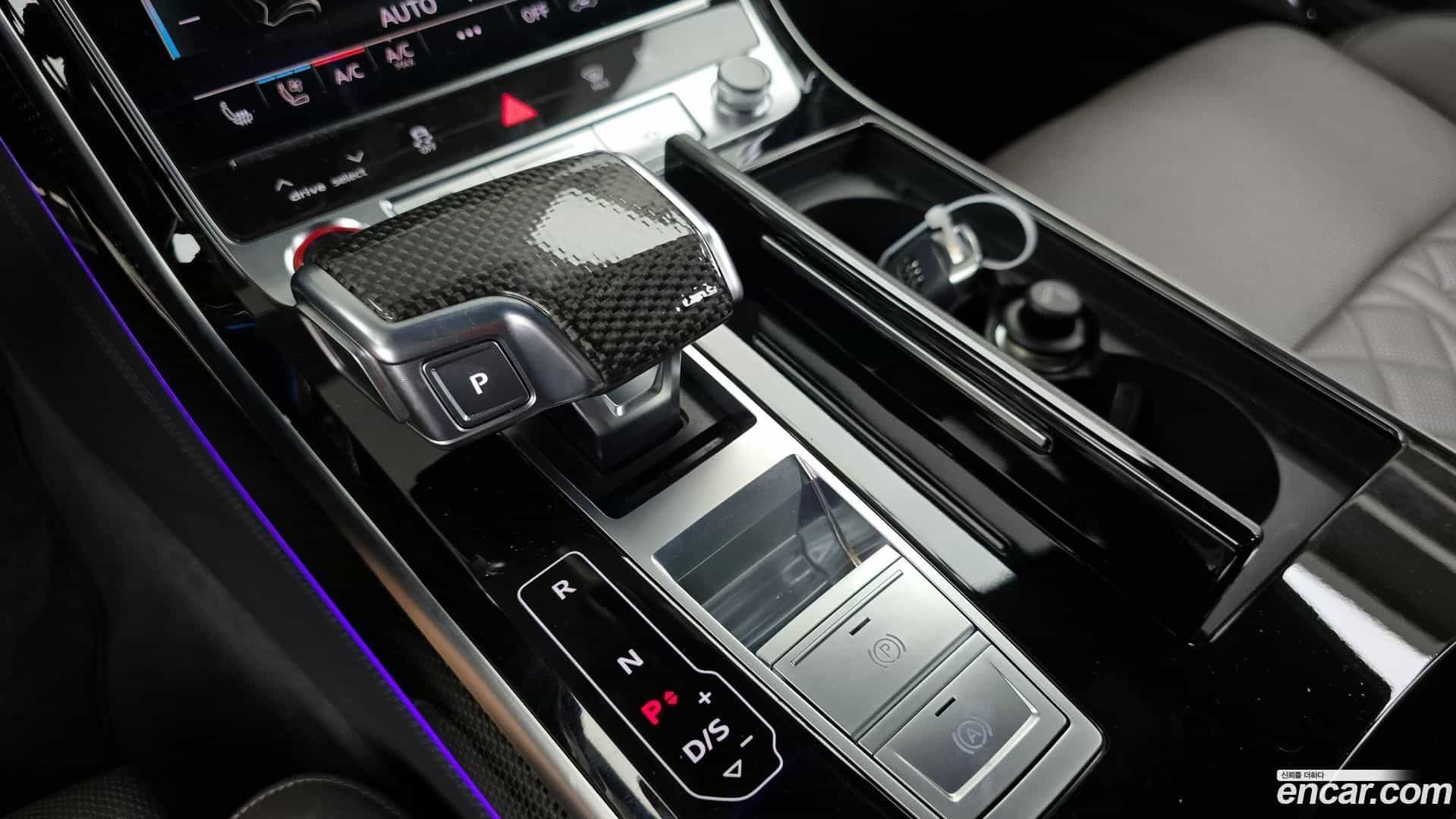 S8 Audi 2021.11-INNER-009