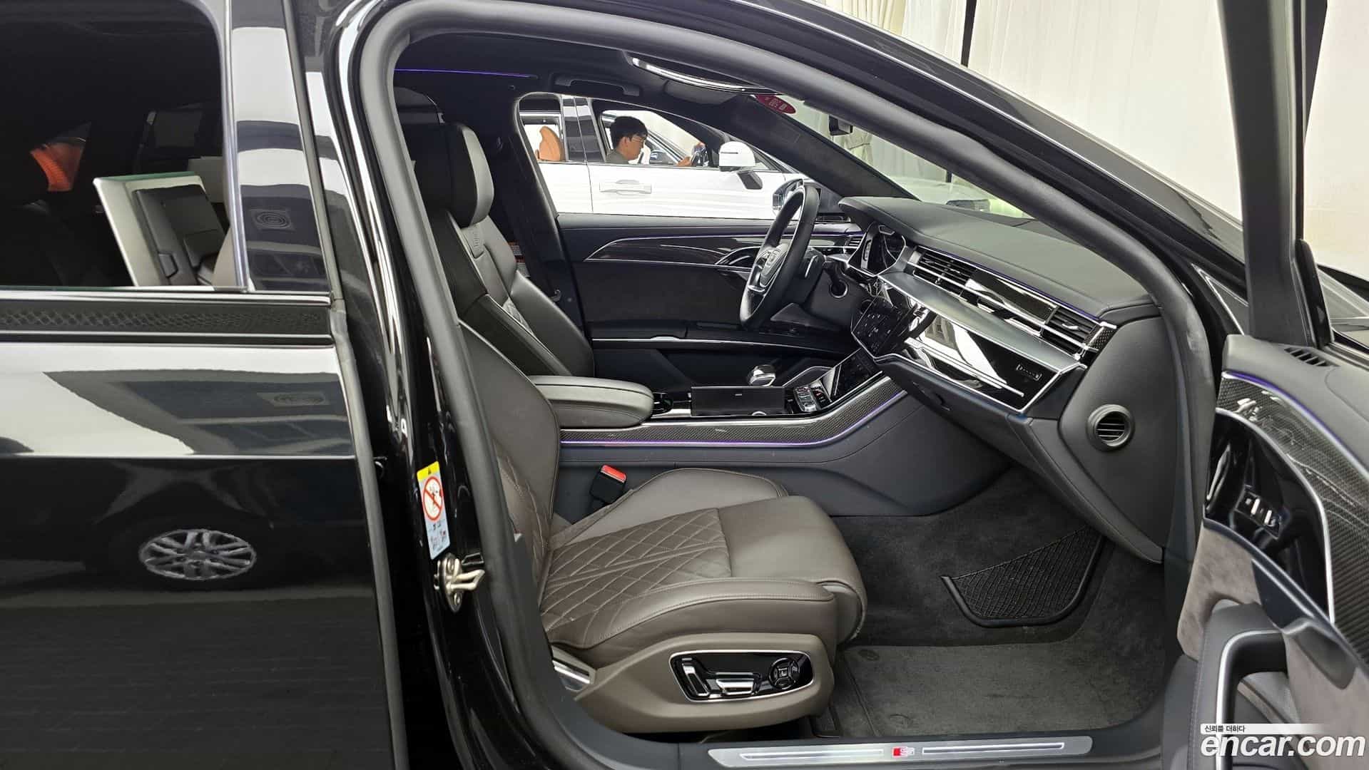 S8 Audi 2021.11-OPTION-015