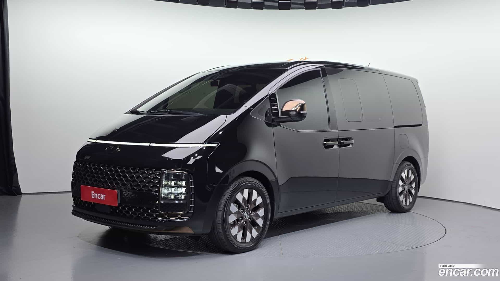 Staria Hyundai 2022.0-OUTER-001