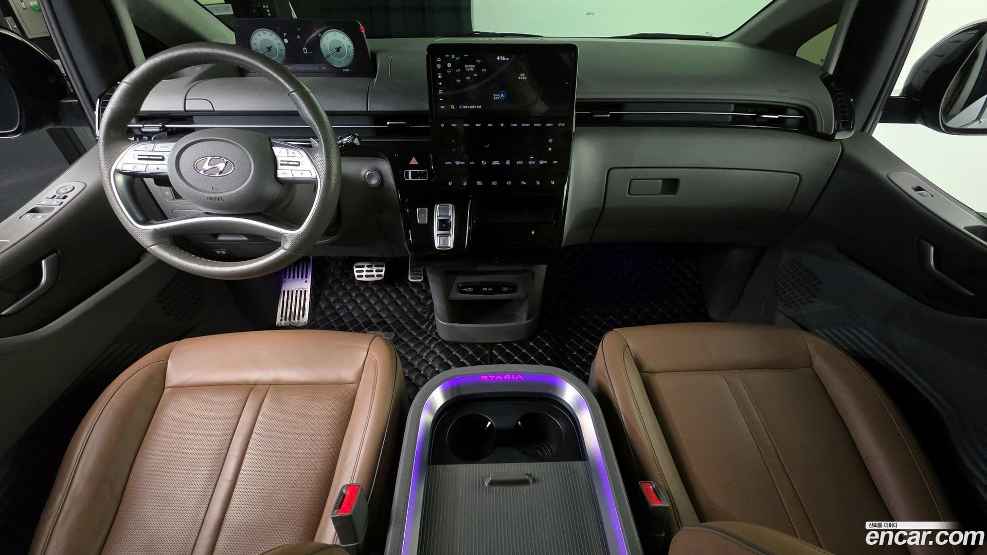 Main__Slider__Photo:Staria Hyundai 2022.0-6