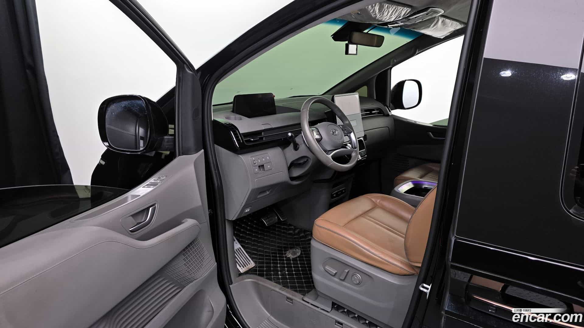 Staria Hyundai 2022.0-INNER-010