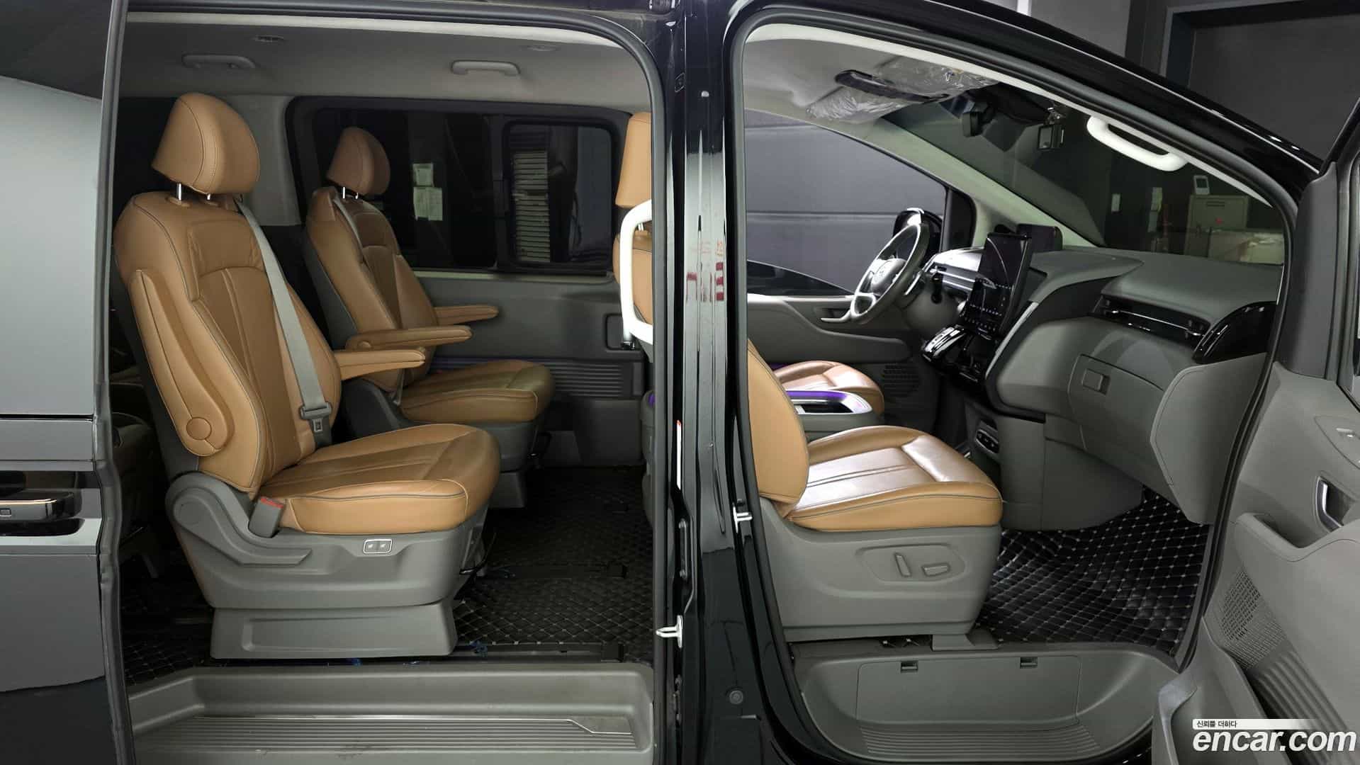 Staria Hyundai 2022.0-OPTION-024