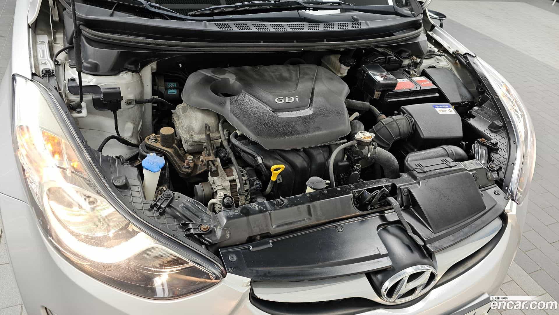 AVANTE Hyundai 2012.6-INNER-006