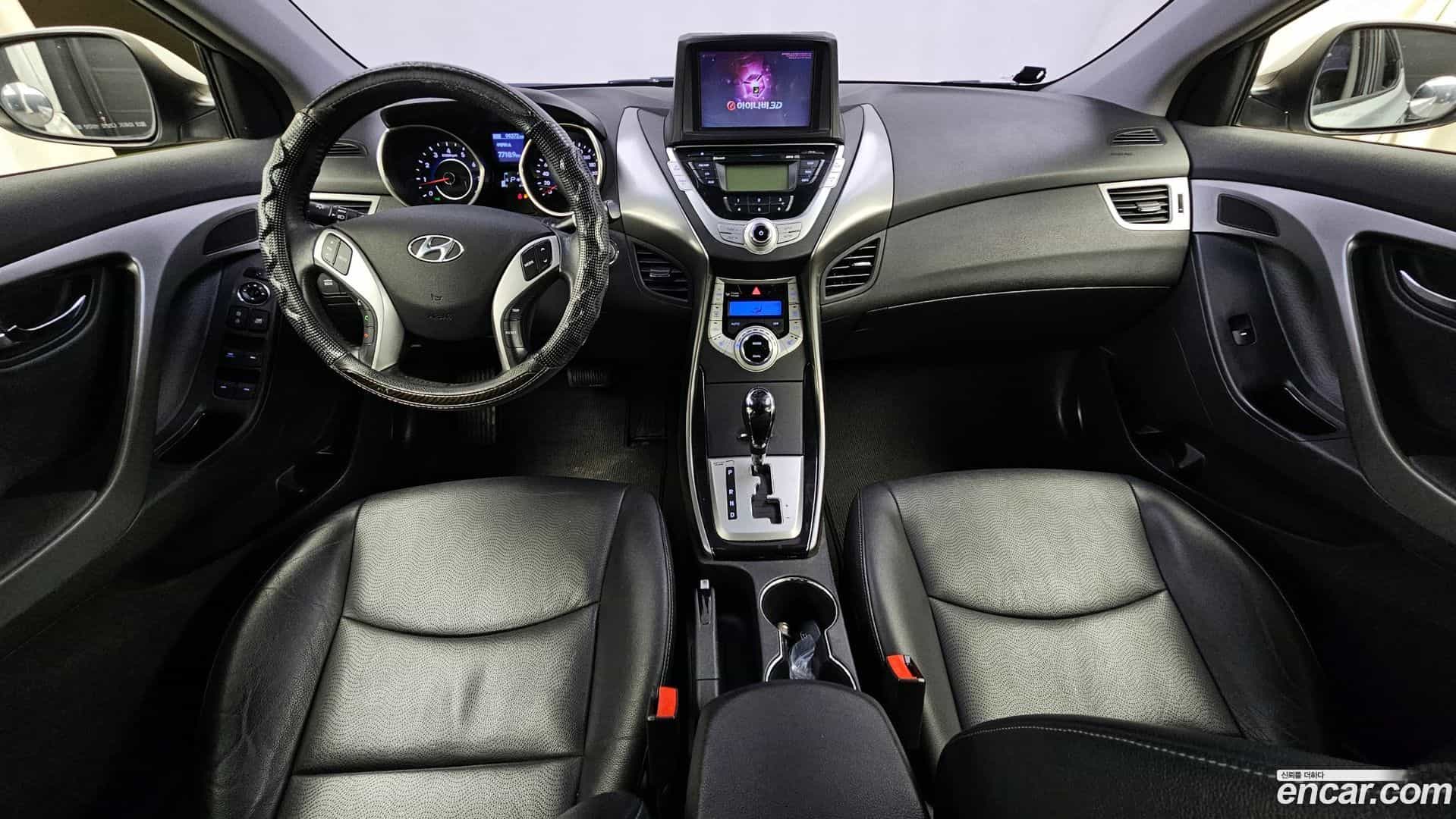 AVANTE Hyundai 2012.6-INNER-007