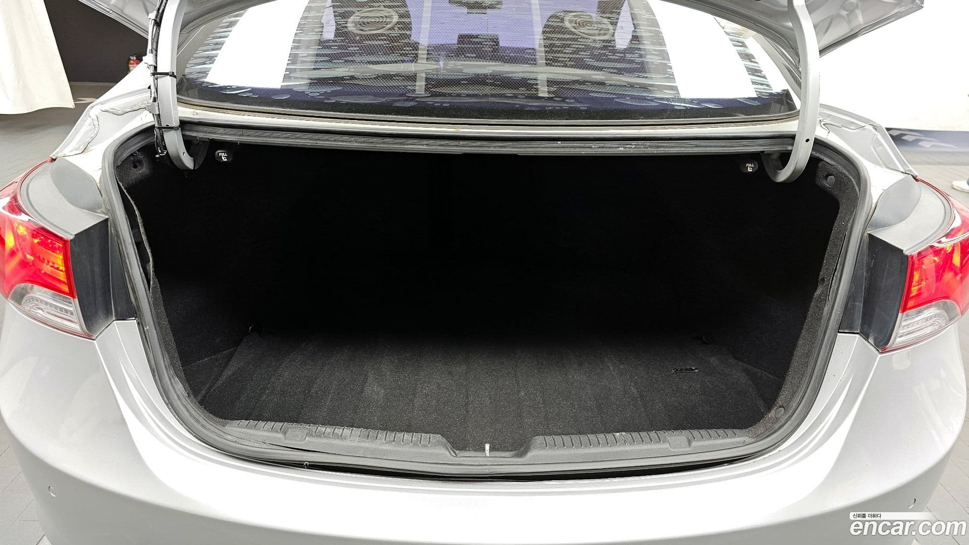 Main__Slider__Photo:AVANTE Hyundai 2012.6-19