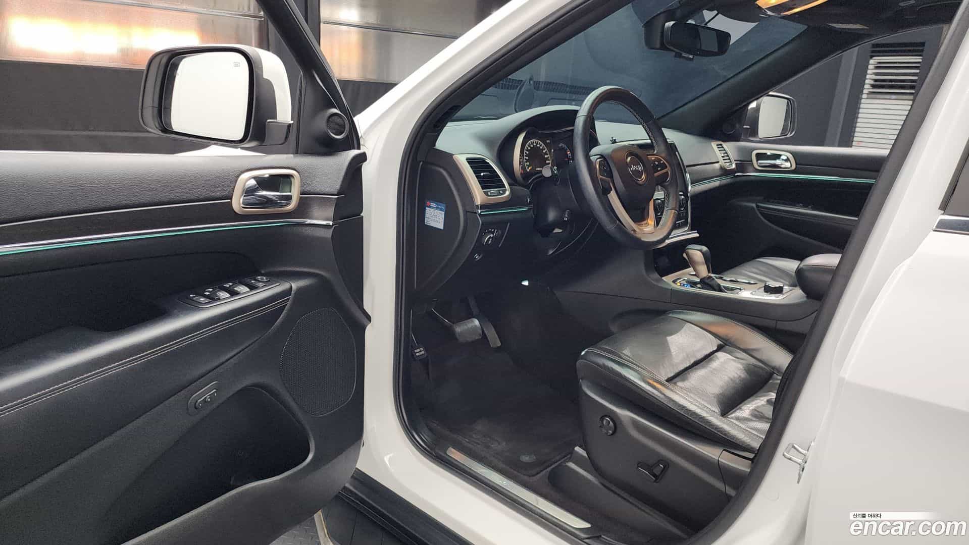 Cherokee Jeep 2017.6-INNER-010