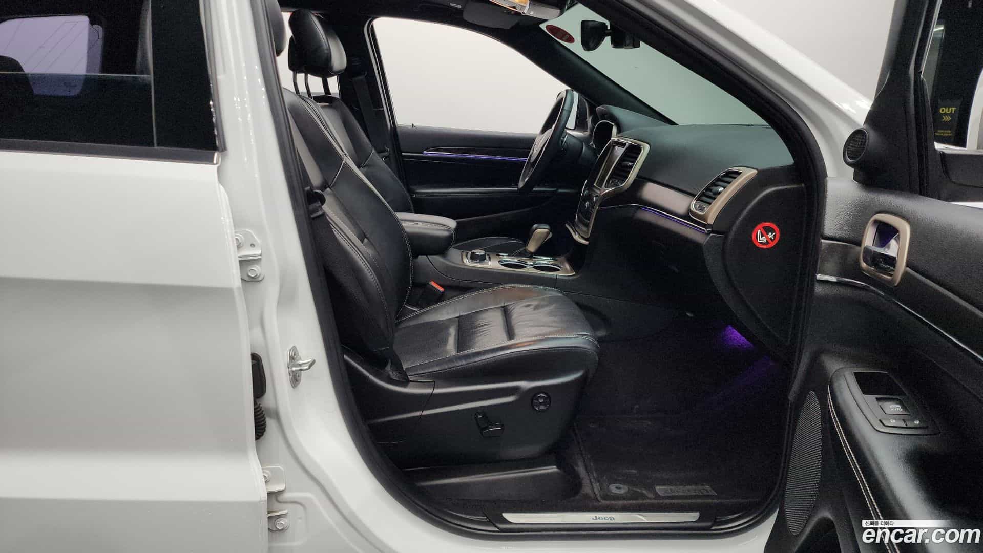 Cherokee Jeep 2017.6-OPTION-015